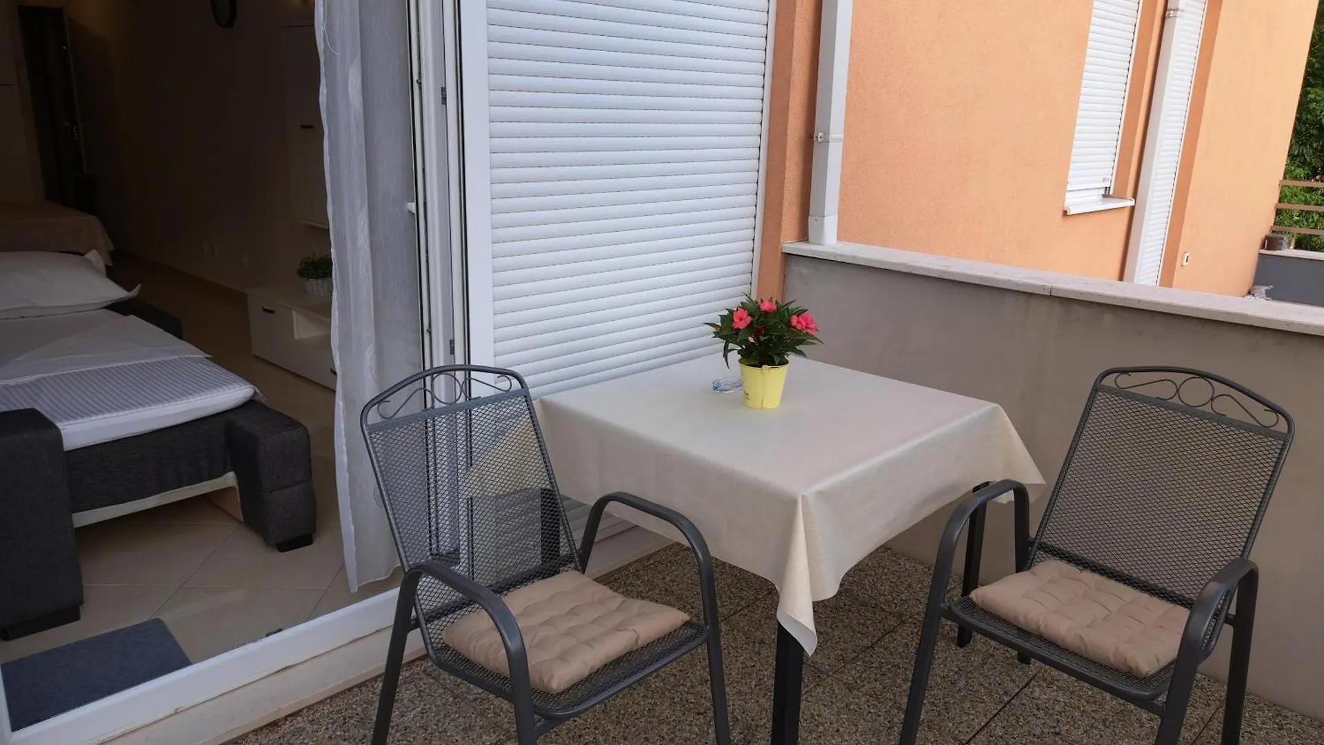 Cozy Apartment With Free Private Parking Σπλιτ