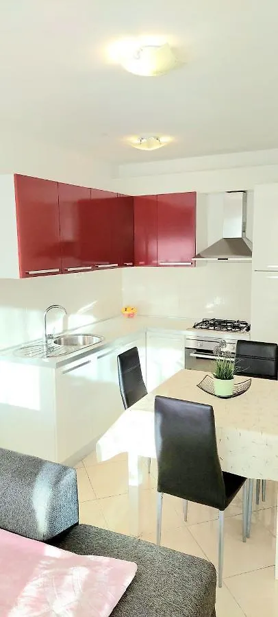 Cozy Apartment With Free Private Parking Split