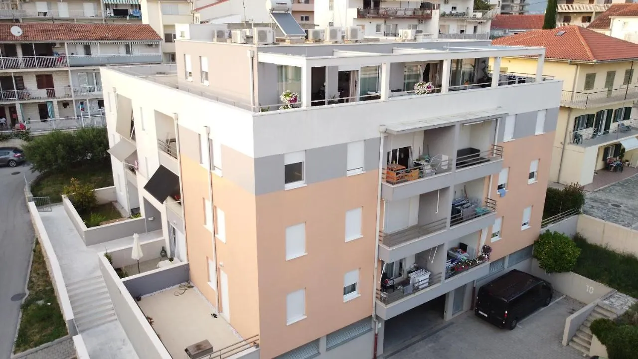 Cozy Apartment With Free Private Parking Split