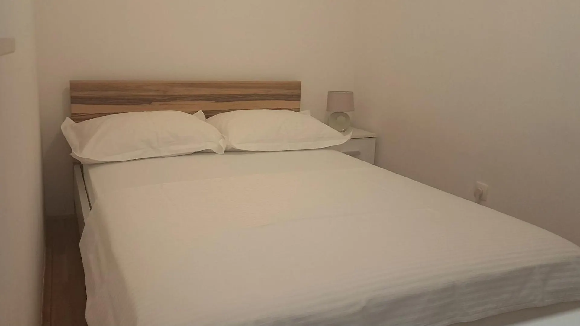 Cozy Apartment With Free Private Parking Split