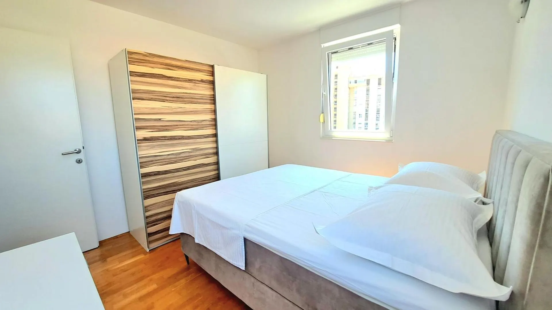 Cozy Apartment With Free Private Parking Split